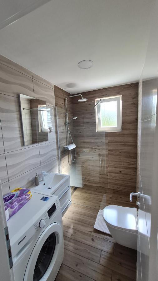 Apartmani Mlinar - One Bedroom Apartment With Seaview Grebastica Bagian luar foto